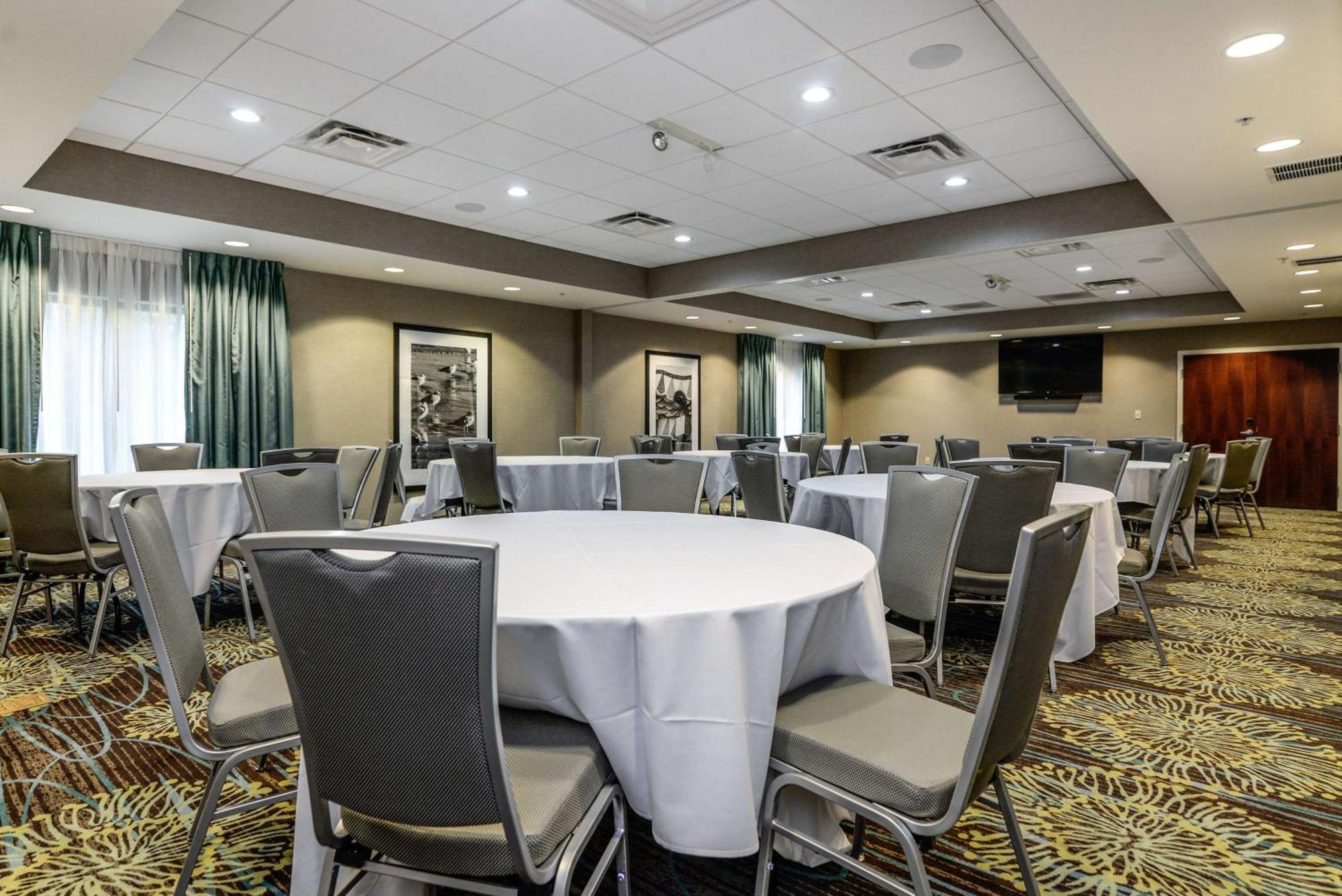 Hampton Inn Brighton Mi Экстерьер фото