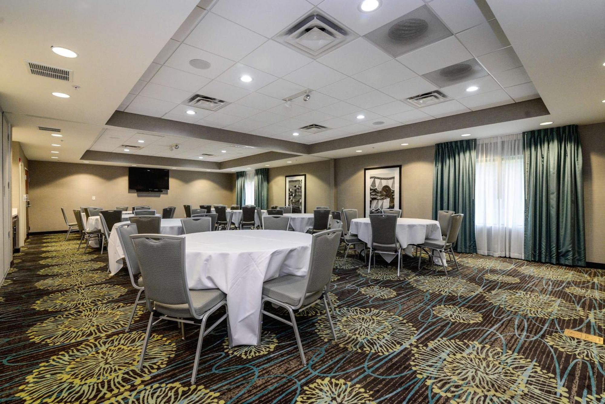 Hampton Inn Brighton Mi Экстерьер фото
