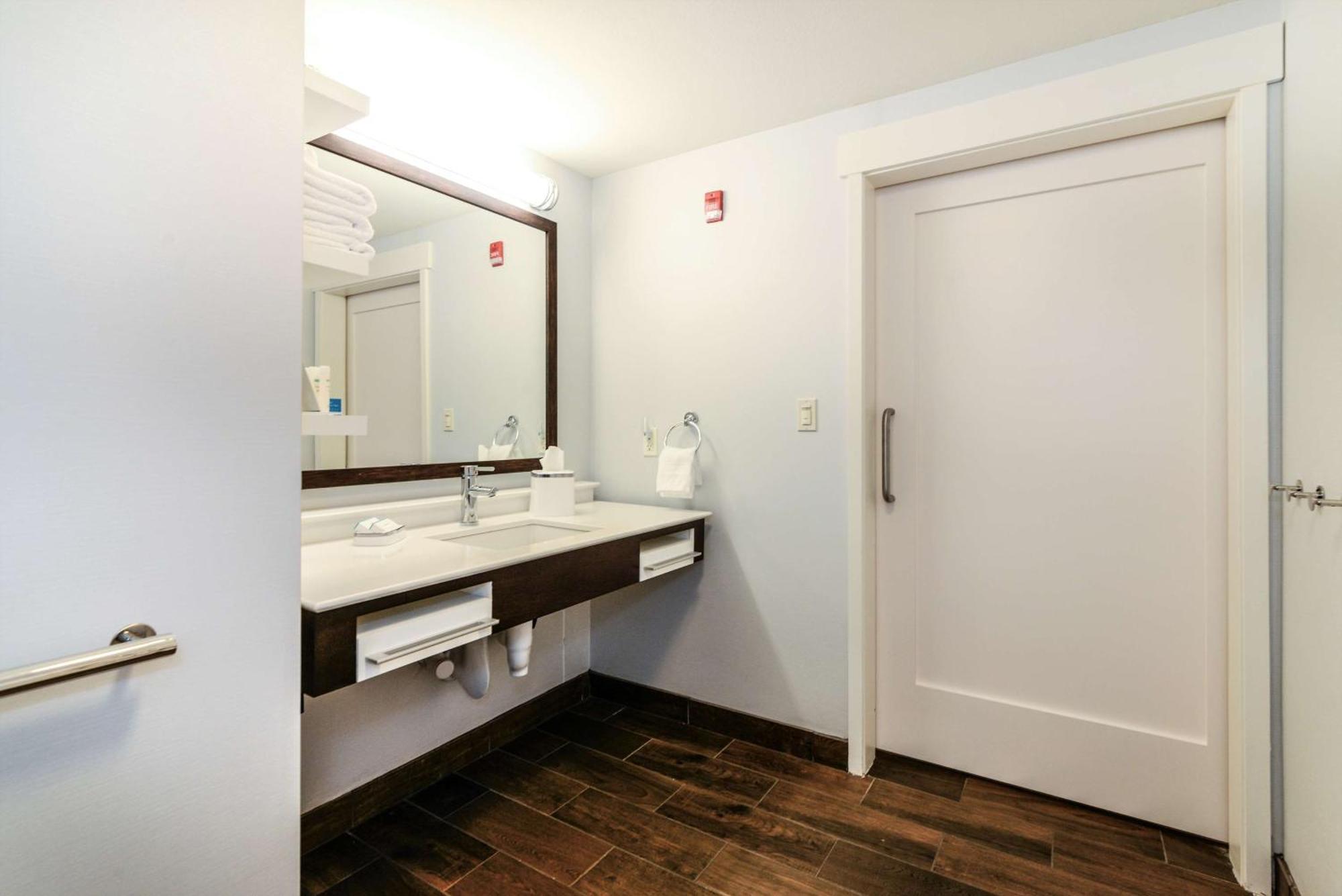 Hampton Inn Brighton Mi Экстерьер фото