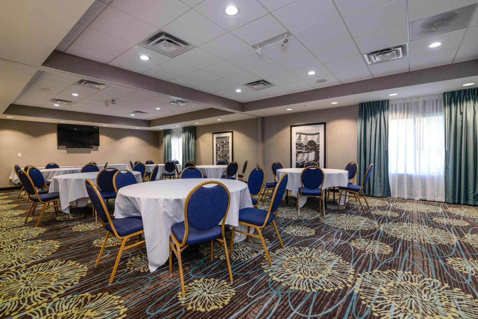 Hampton Inn Brighton Mi Экстерьер фото