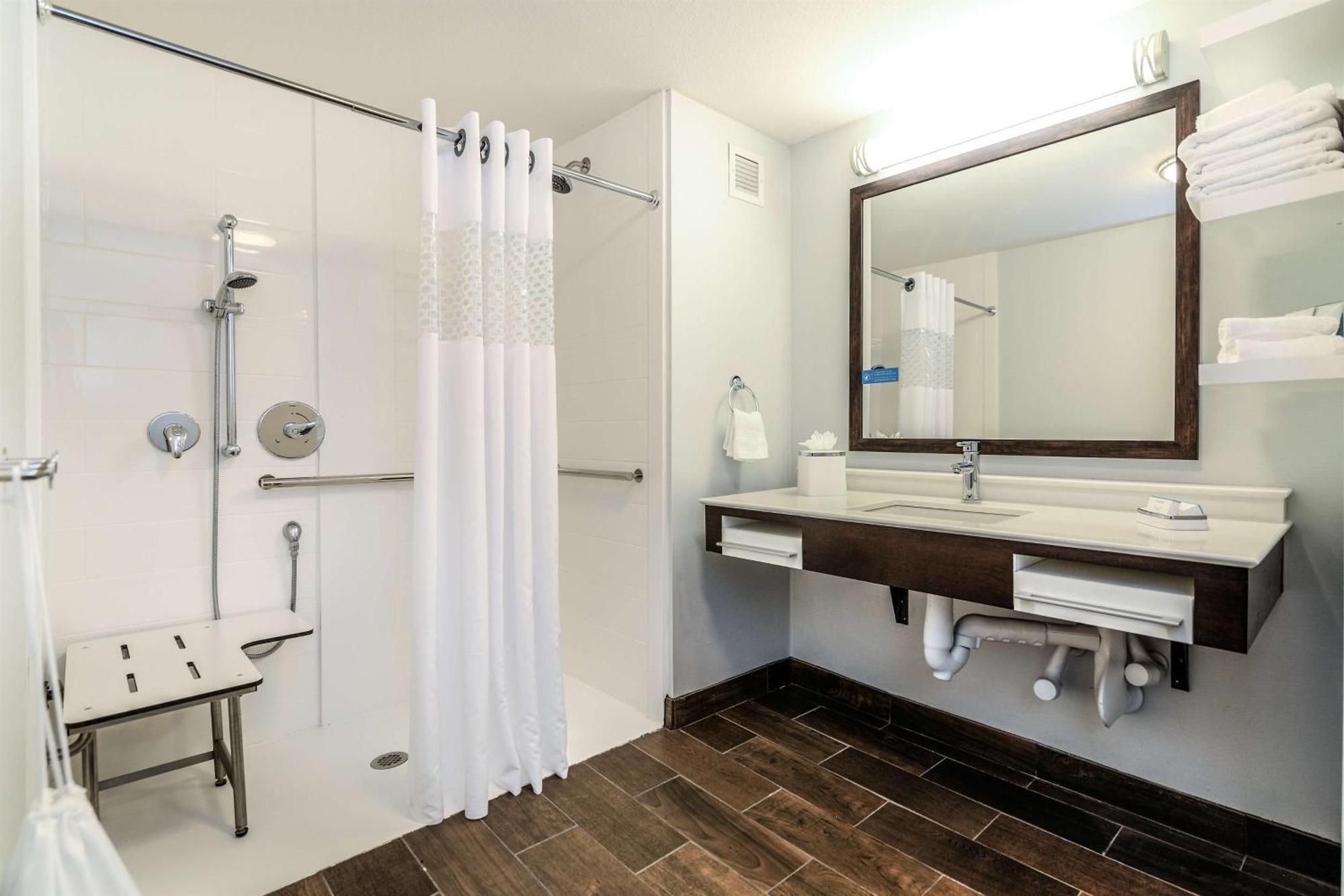 Hampton Inn Brighton Mi Экстерьер фото