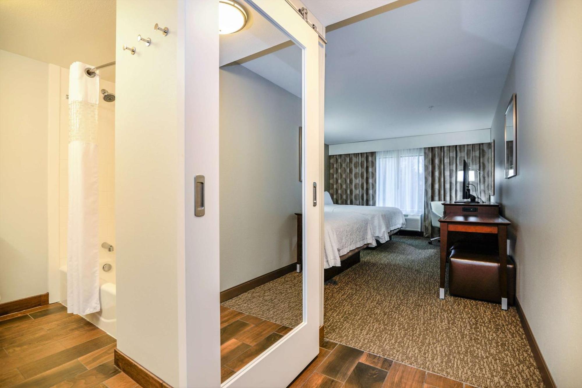 Hampton Inn Brighton Mi Экстерьер фото