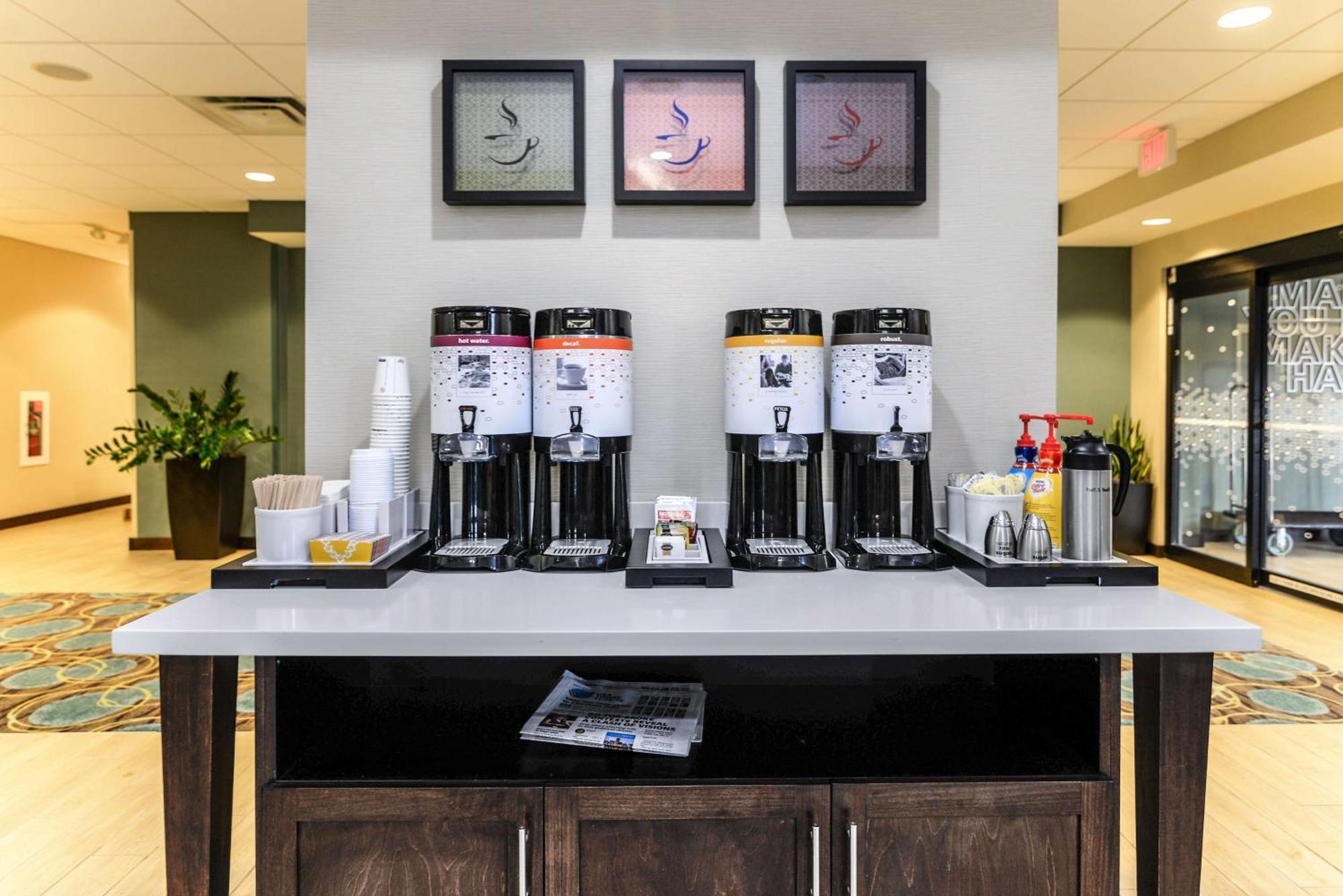 Hampton Inn Brighton Mi Экстерьер фото