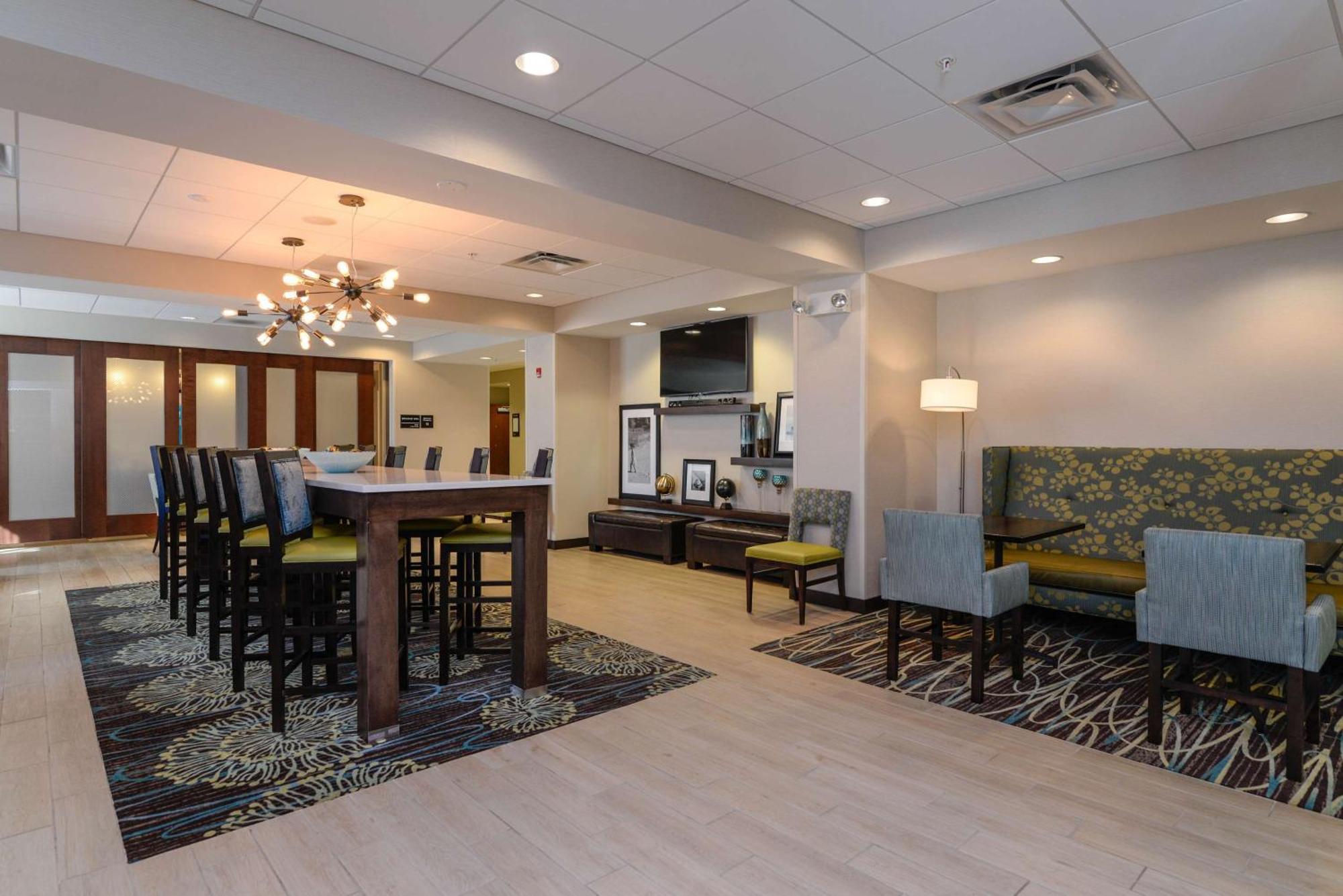 Hampton Inn Brighton Mi Экстерьер фото