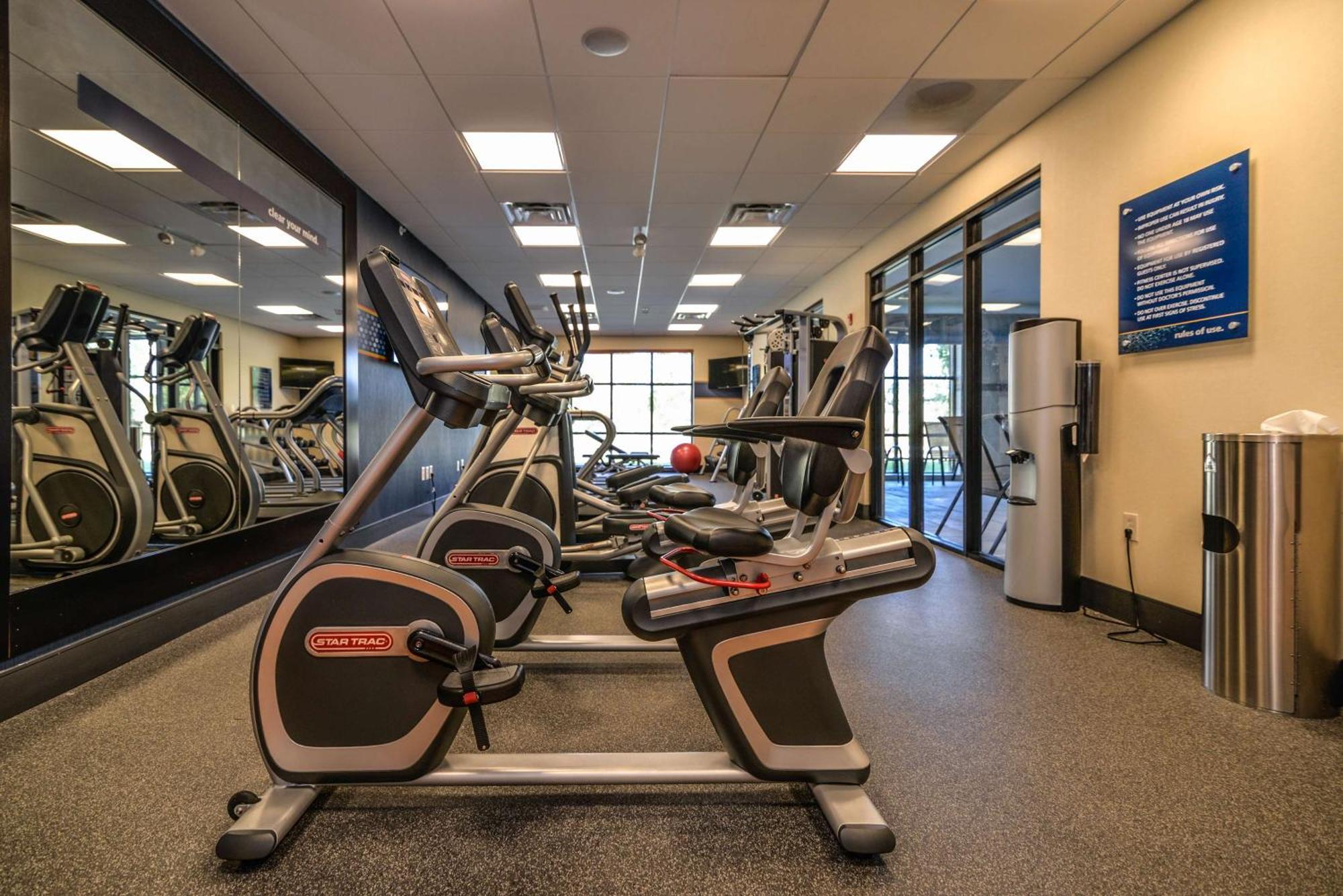 Hampton Inn Brighton Mi Экстерьер фото